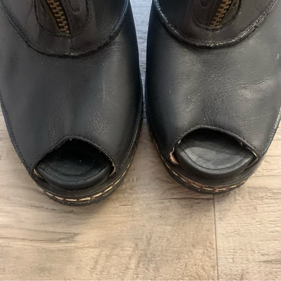 Anthropologie Miss Albright Philadelphia Front Zipper Leather Peep Toe Booties - Picture 2 of 15